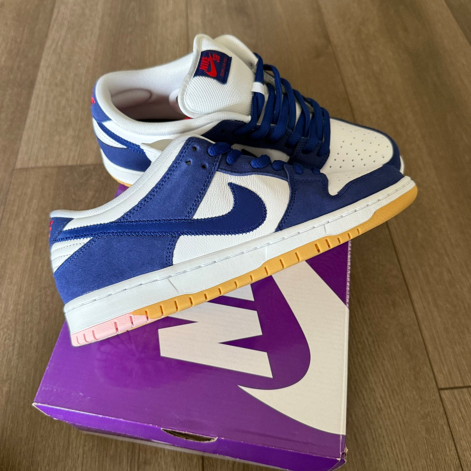 Nike SB dunk low maat 43, Blauw, Nieuw, Ophalen of Verzenden, Sneakers of Gympen