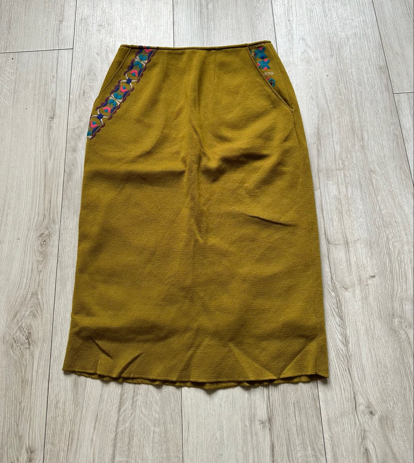 Ivko wollen rok met borduursel - Maat 38 (M), Kleding | Dames, Maat 38/40 (M), Geel, Ophalen of Verzenden, Zo goed als nieuw