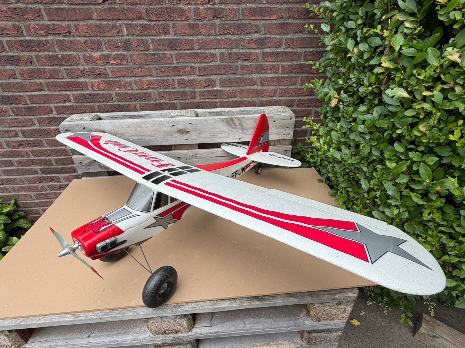 Multiplex Funcub 1400mm (inclusief floats), Hobby en Vrije tijd, Ophalen, Zo goed als nieuw