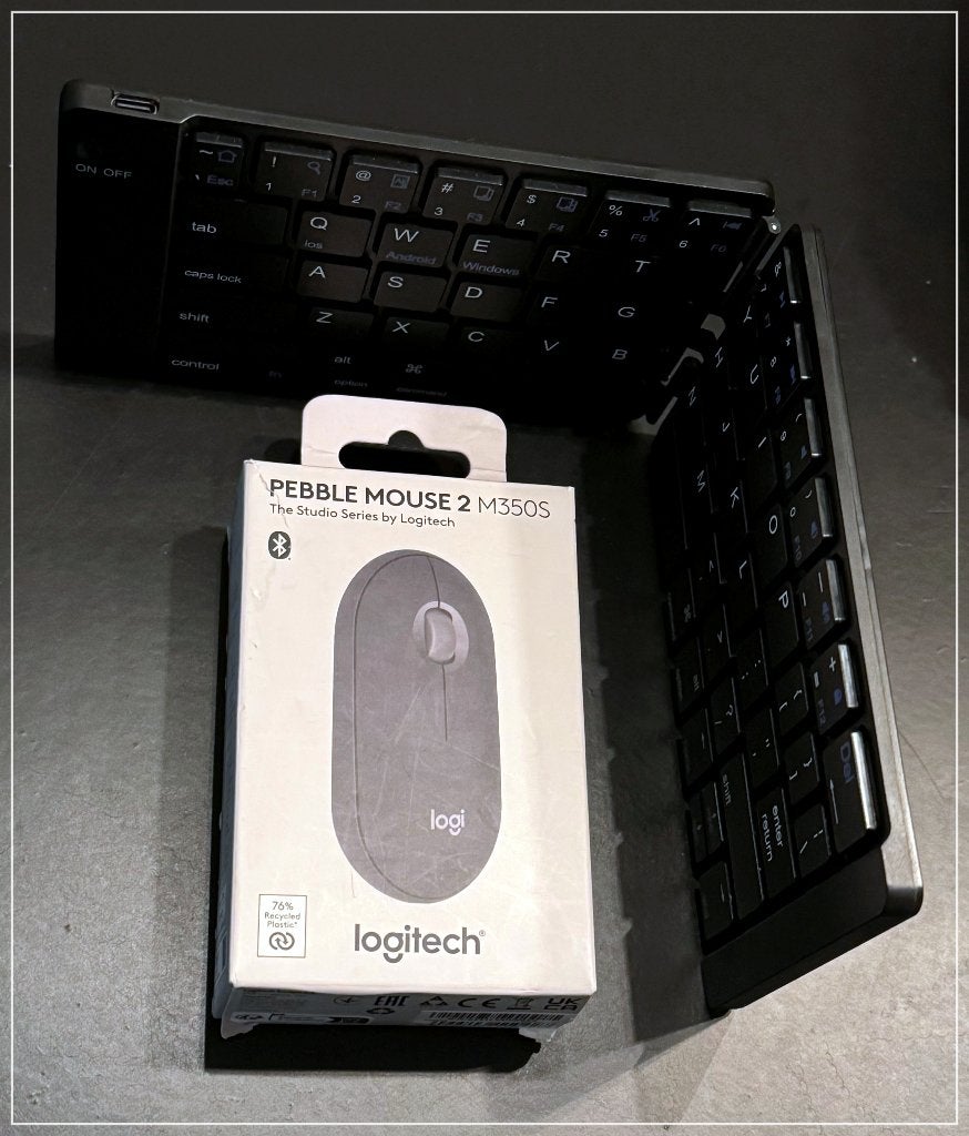 Logitech mouse & Foldable keyboard, Logitech G, Ophalen of Verzenden, Zo goed als nieuw, Draadloos