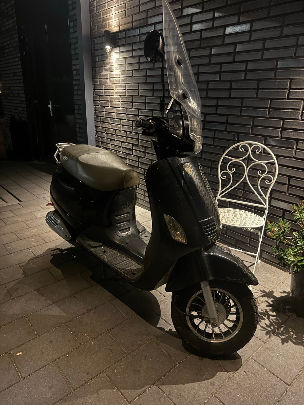 Vespa/AGM/VOM Venice snorscooter zwart + windscherm te koop, Gebruikt, Benzine, Ophalen, Overige merken