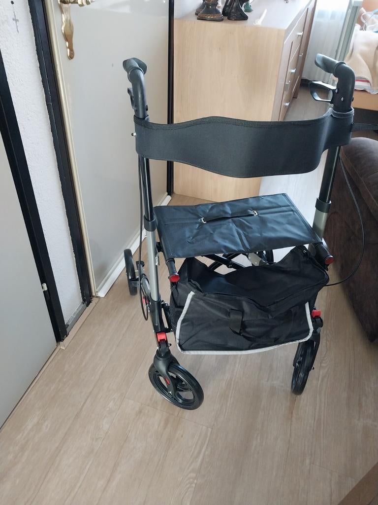 Nieuwe Rolator. VERKOCHT, Diversen, Ophalen of Verzenden, Nieuw