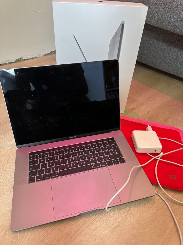 MacBook Pro (15-inch, 2017) met Touchbar, Computers en Software, Apple Macbooks, Gebruikt, 2 tot 3 Ghz, 512 GB, 16 GB