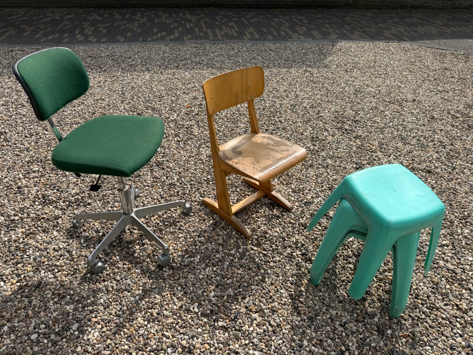 Set vintage stoelen en krukken, Ophalen, Zo goed als nieuw, Twee