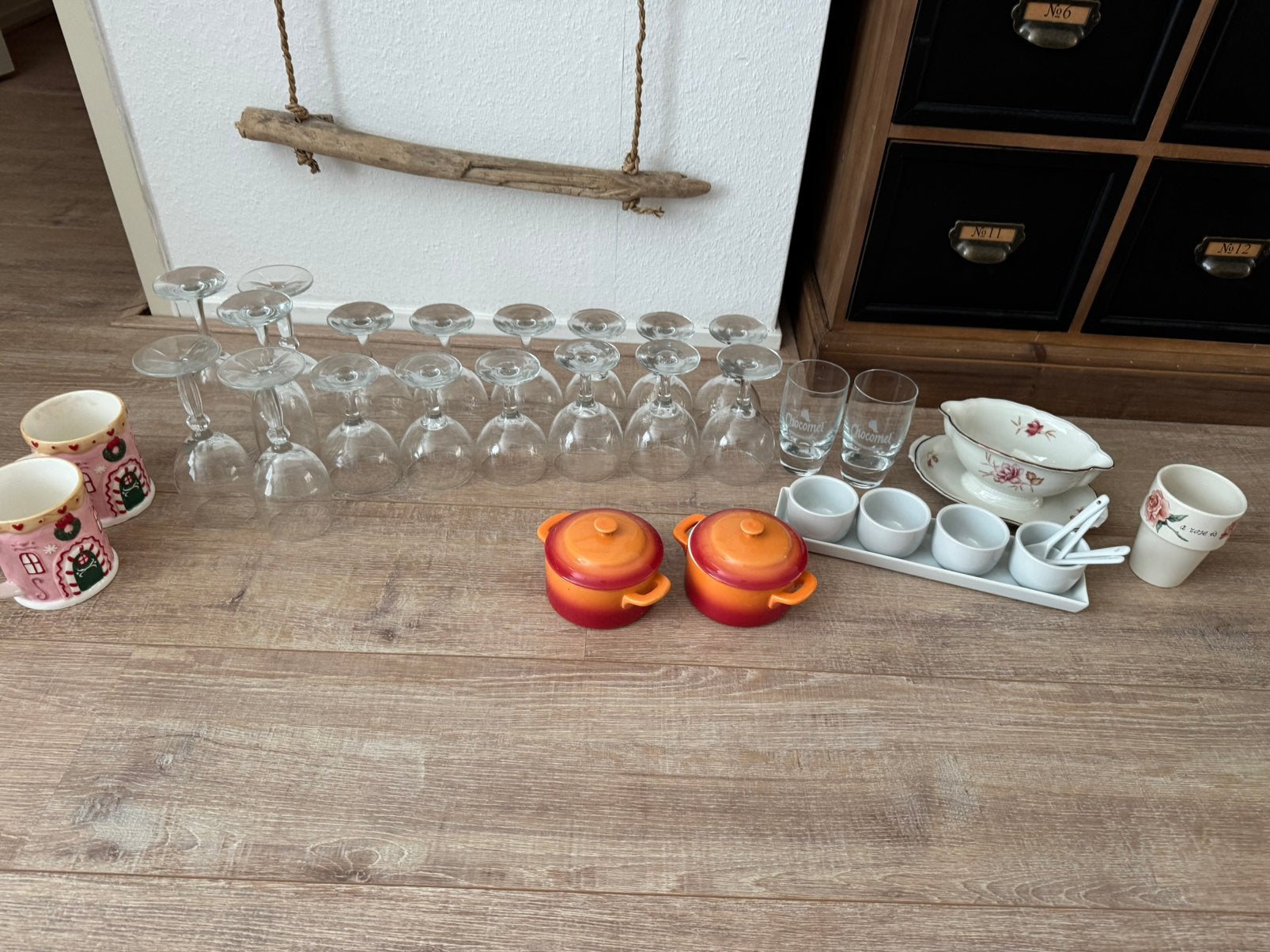 Servies wijnglazen veel, en nog meer gratis, Huis en Inrichting, Keuken | Servies, Ophalen, Glas of Glazen, Overige stijlen, Glas