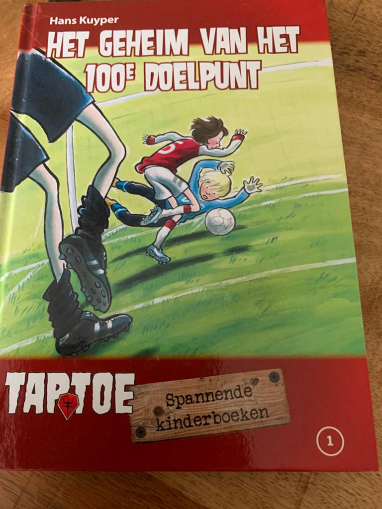 Taptoe Het geheim van het 100e doelpunt, Boeken, Ophalen of Verzenden, Gelezen