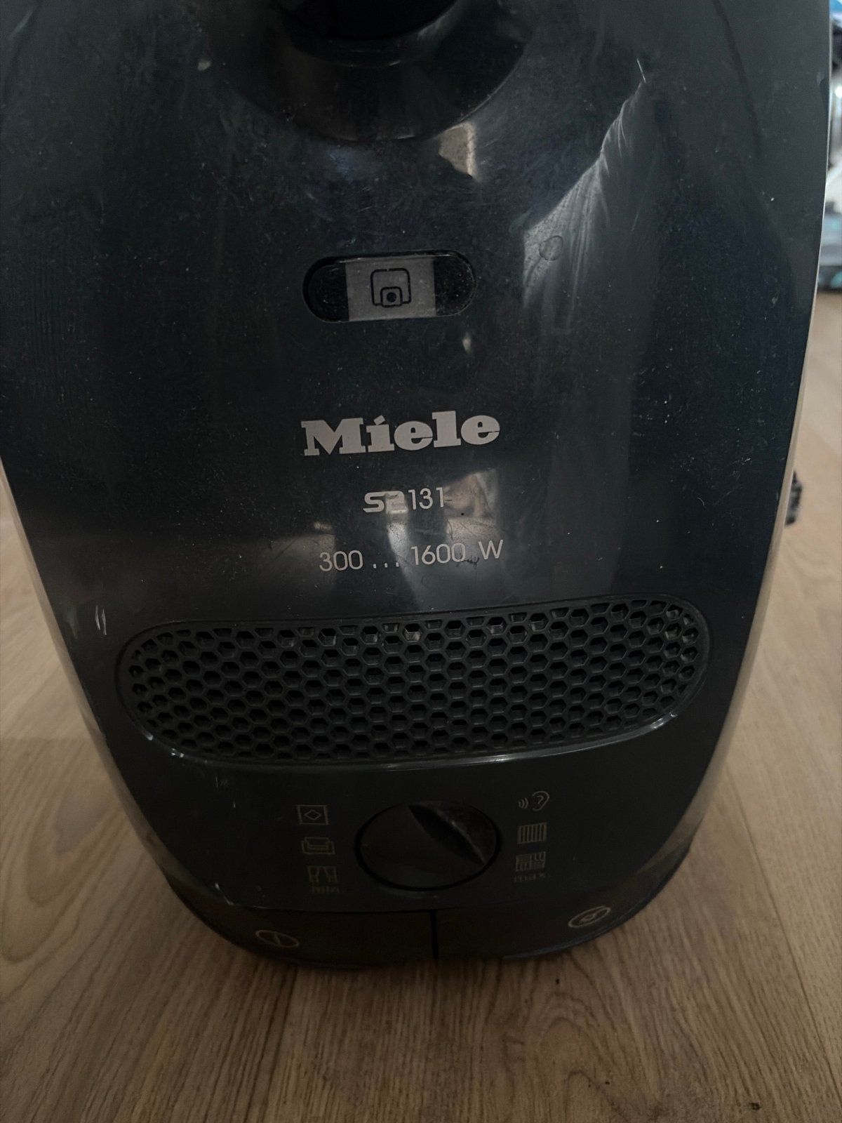 Miele S131 Stofzuiger - Krachtig en Betrouwbaar, Witgoed en Apparatuur, Stofzuigers, Stofzak, Gebruikt, Ophalen of Verzenden, Miele