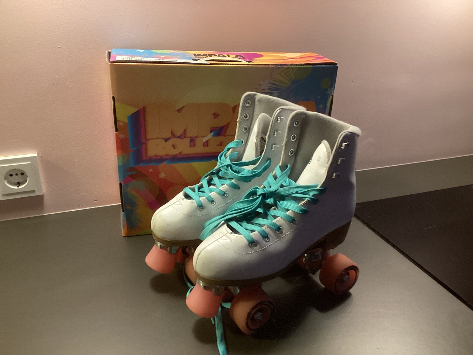 Impala rolschaatsen wit turquoise, maat 40, Ophalen of Verzenden, Zo goed als nieuw, Dames