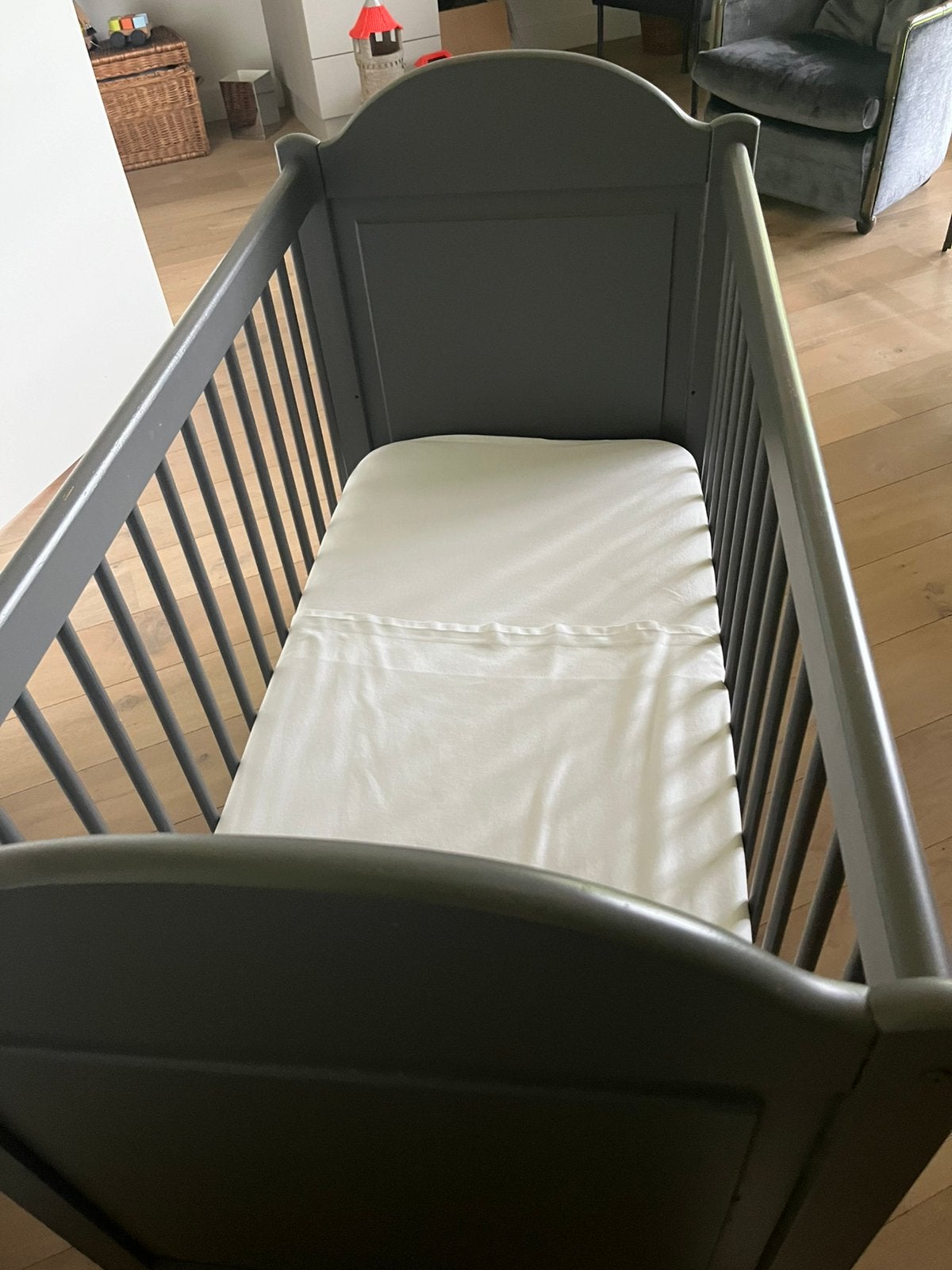 Kinderledikant grijs incl. Matrasje, Kinderen en Baby's, Ophalen, Zo goed als nieuw, Ledikant
