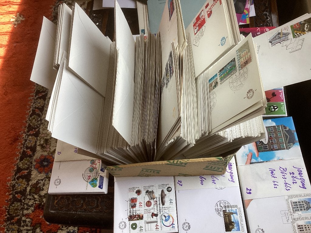 Nu 5000 Fdc onbeschreven tussen E70 en E411 nu 100,00 euro, Postzegels en Munten, Brieven en Enveloppen | Nederland, Ophalen, Envelop