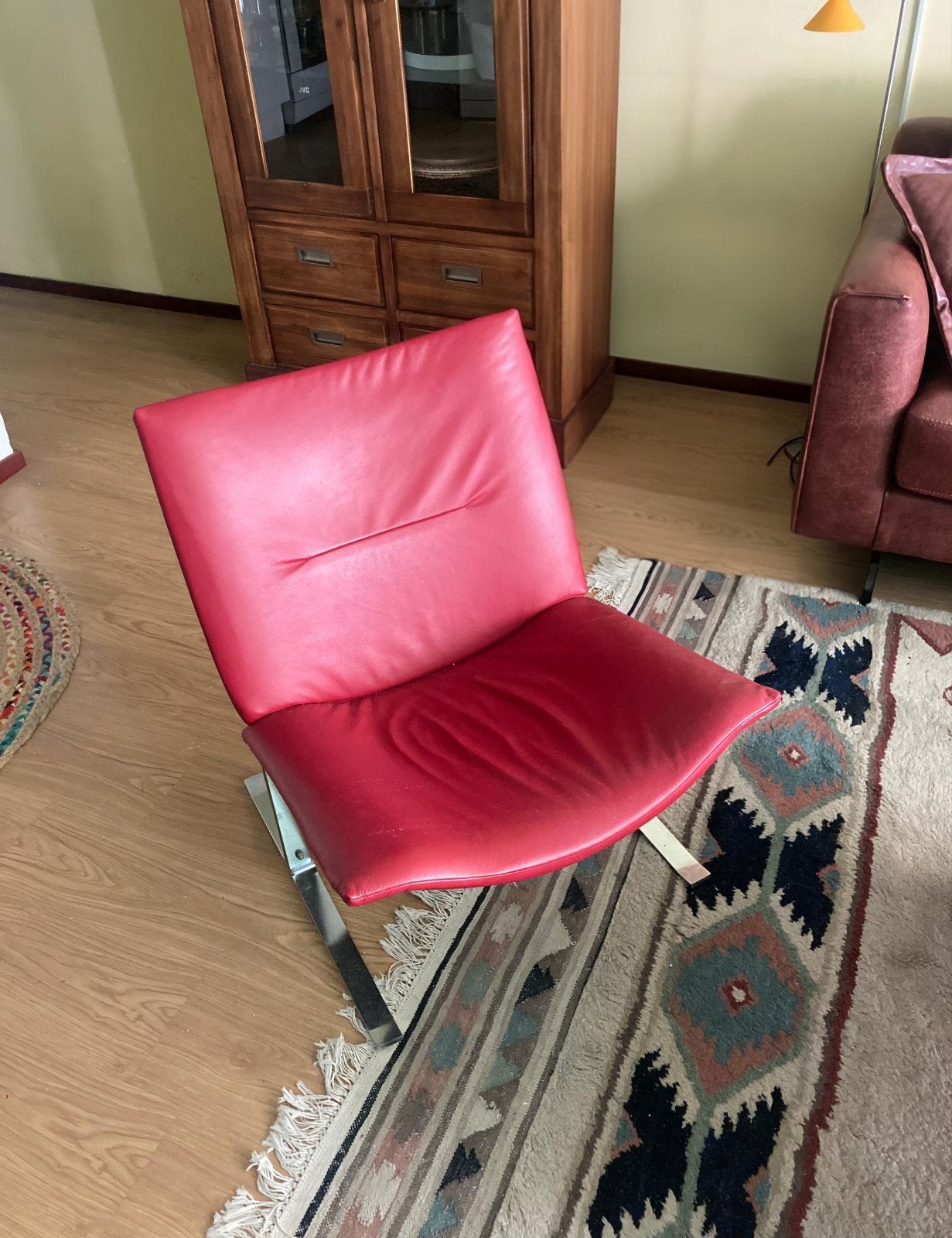 IN PRIJS VERLAAGD: design Eagle loungestoel van Kebe Møbler, Ophalen, Gebruikt, Leer, Rood