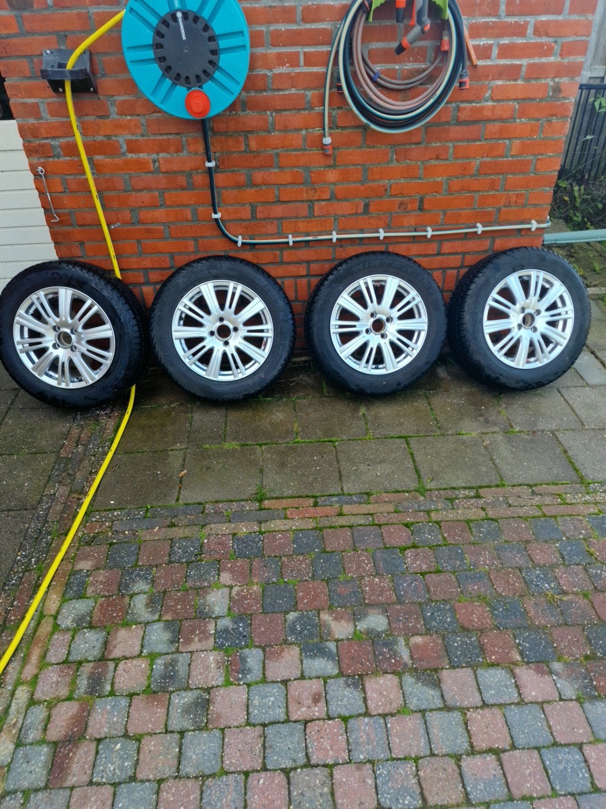 Nette 15” winterset 4x100 – LM velgen – 7,3 tot 7,9 mm profi, Auto-onderdelen, Ophalen, Gebruikt, 15 inch, Banden en Velgen