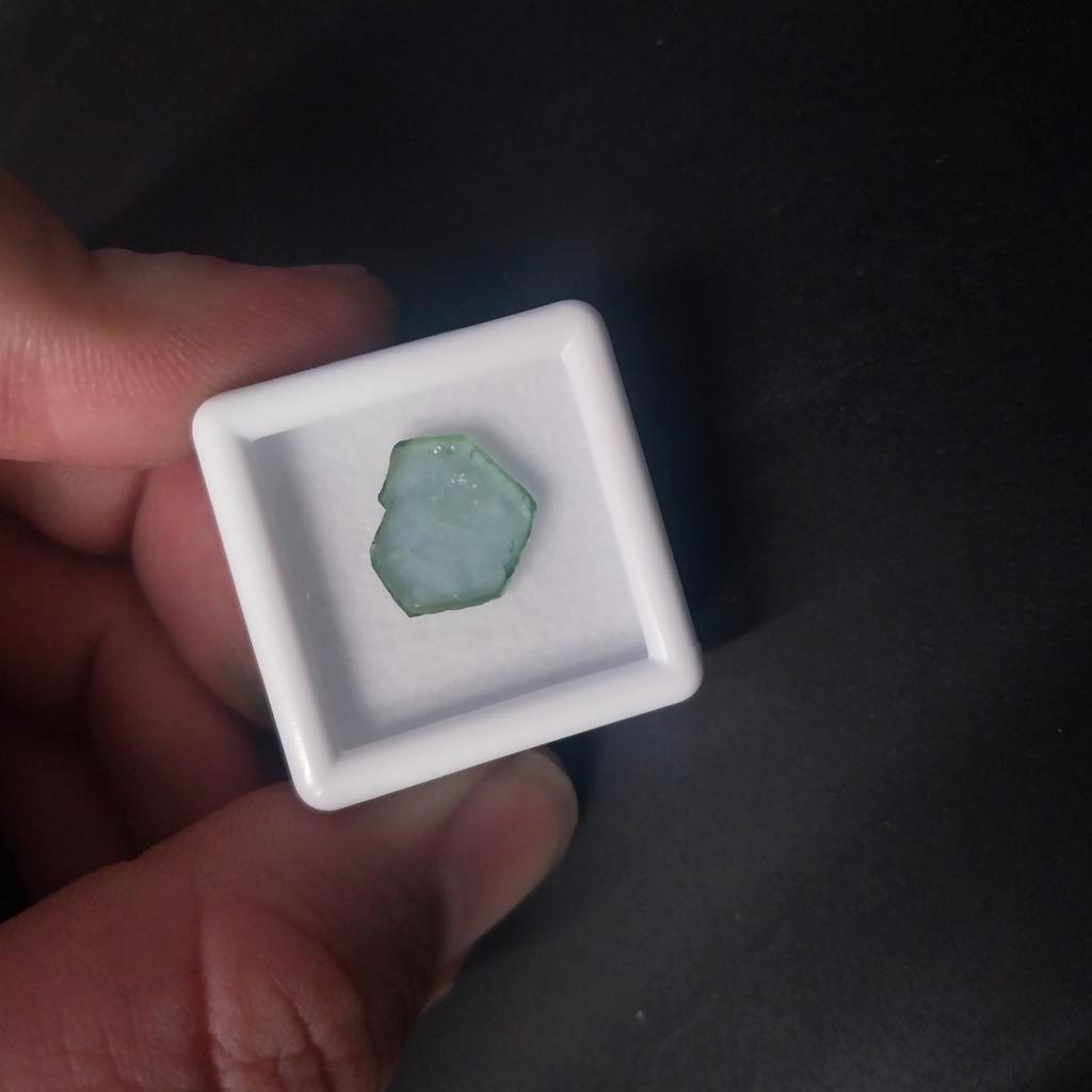 Licht groene toermalijn schijf, Ophalen of Verzenden