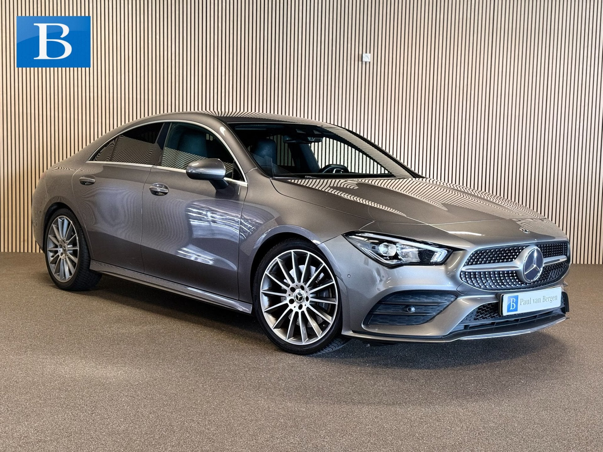Mercedes-Benz CLA-Klasse 220 AMG STYLING-CAMERA-TREKHAAK-SFE, Auto's, Gebruikt, Bedrijf, 1600 kg, Voorwielaandrijving