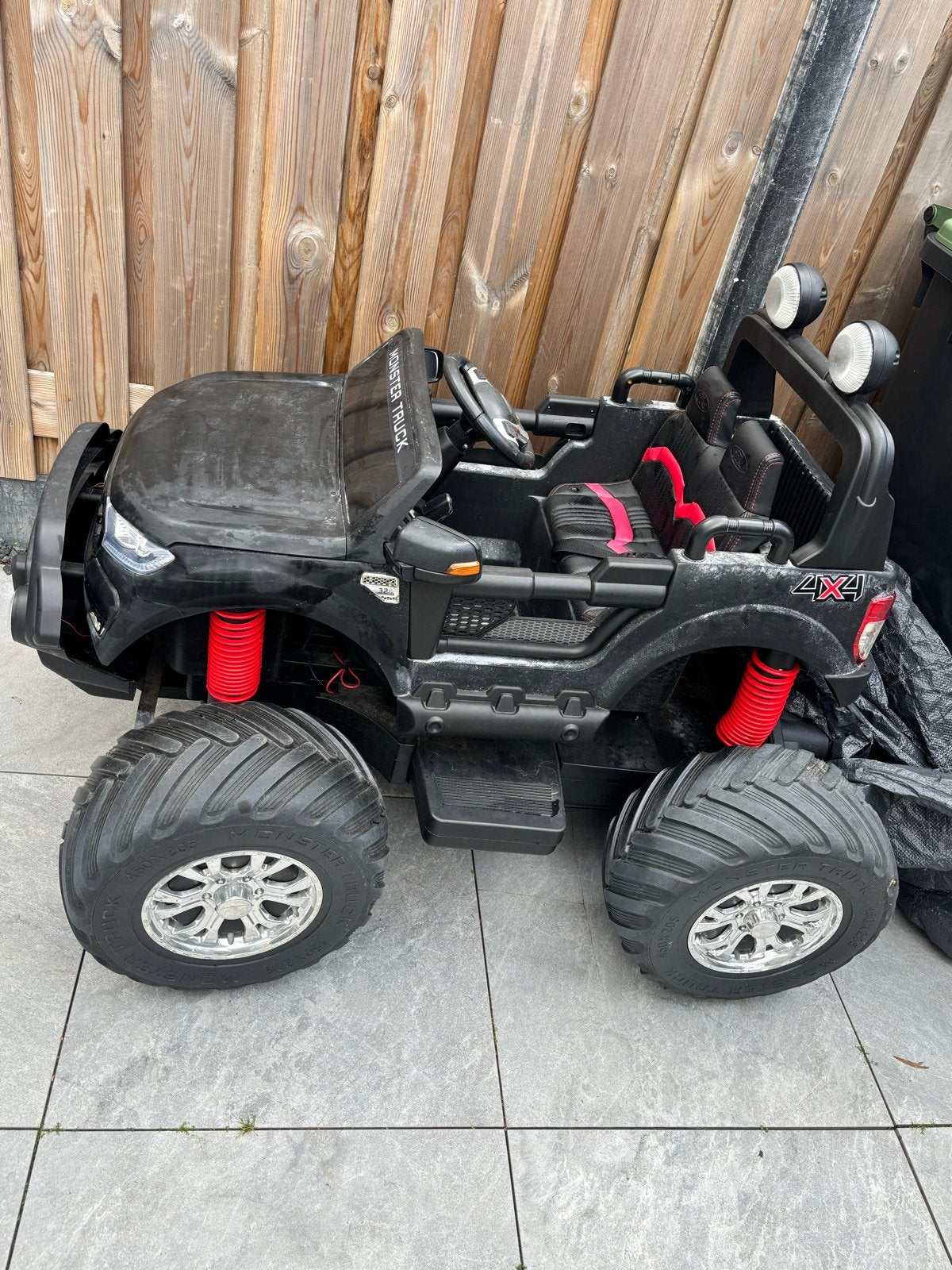 Ford Ranger Monster Truck 4x4 Elektrische Kinderauto, Kinderen en Baby's, Speelgoed | Speelgoedvoertuigen, Ophalen, Gebruikt