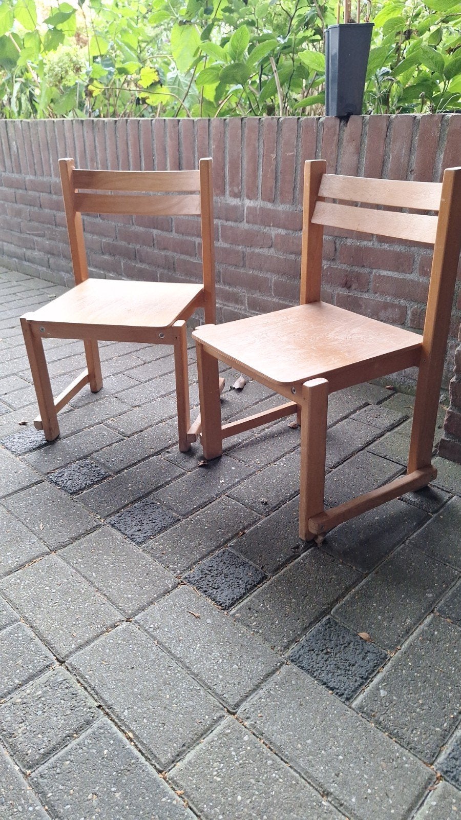 houten kinderstoeltjes van Ikea gratis, Kinderen en Baby's, Kinderkamer | Tafels en Stoelen, Ophalen, Gebruikt, Stoel(en)