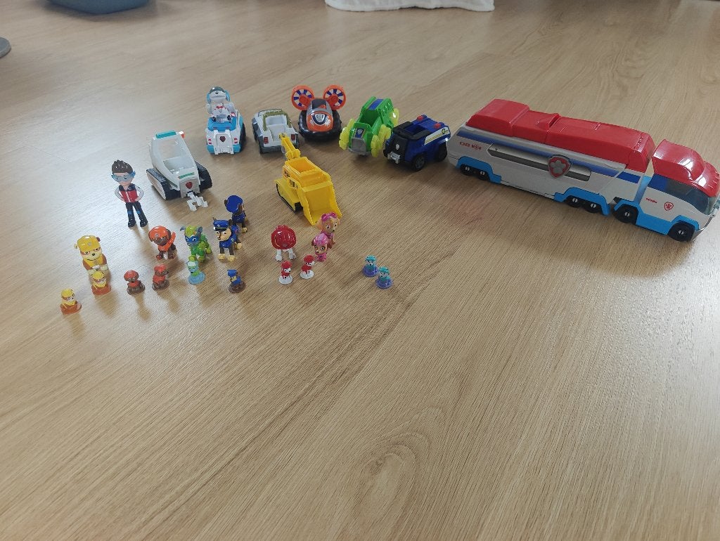paw patrol true metal set extra puppies en veel auto's, Ophalen, Gebruikt