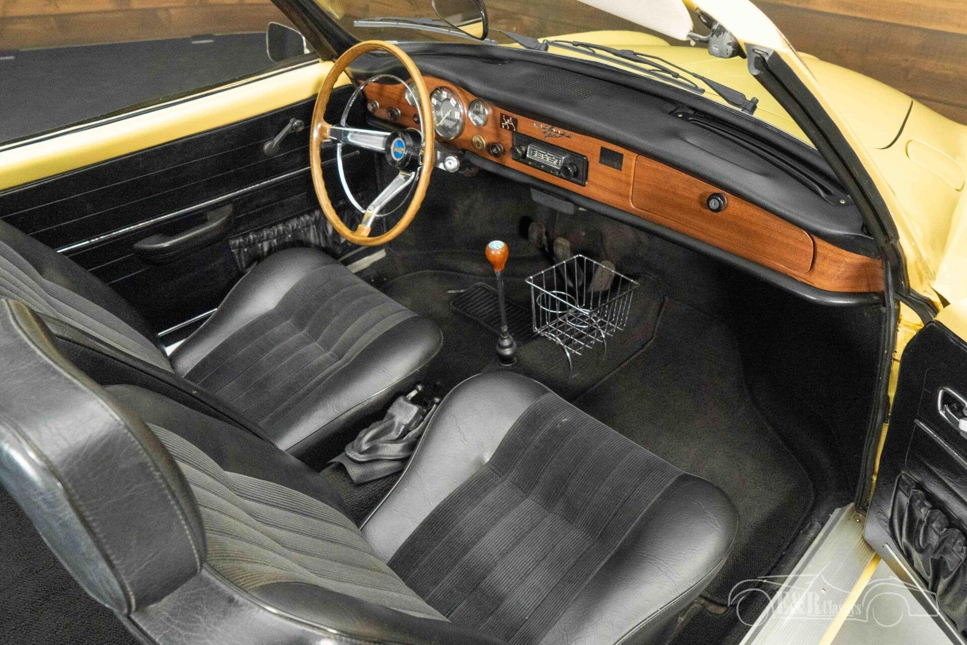 Volkswagen Karmann Ghia Cabriolet | 1971, foto 8