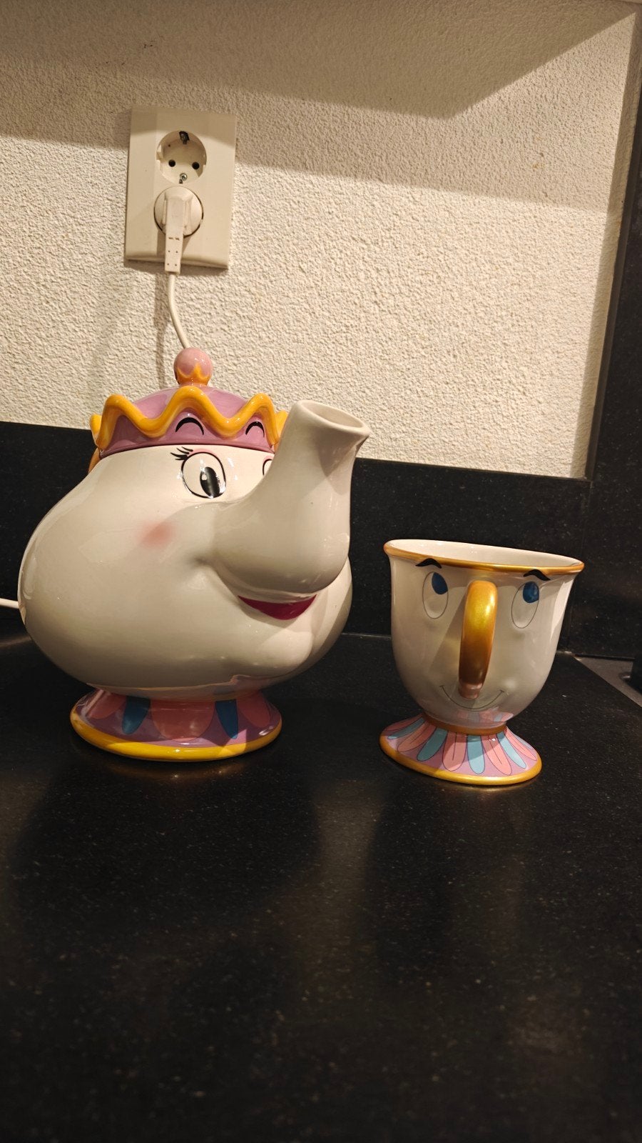 Disney Belle & het Beest Mevrouw Tuit en Barstje theepot, Ophalen, Overige merken, Keramiek, Zo goed als nieuw
