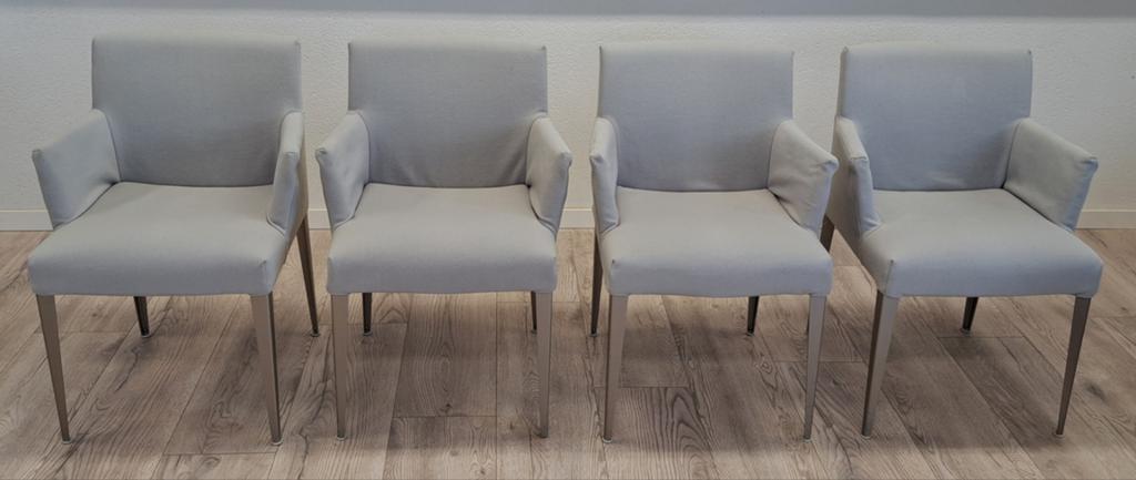 4 B&B Italia Melandra eettafelstoelen - Lichtgrijs, Huis en Inrichting, Stoelen, Zie Google, Design, Zo goed als nieuw, Ophalen