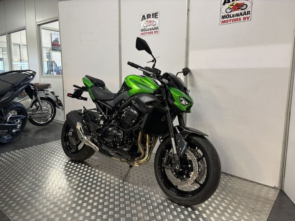 Kawasaki Z 900 ( 70 kW ) (bj 2026), Motoren, 4 cilinders, 948 cc, Bedrijf, Onbekend