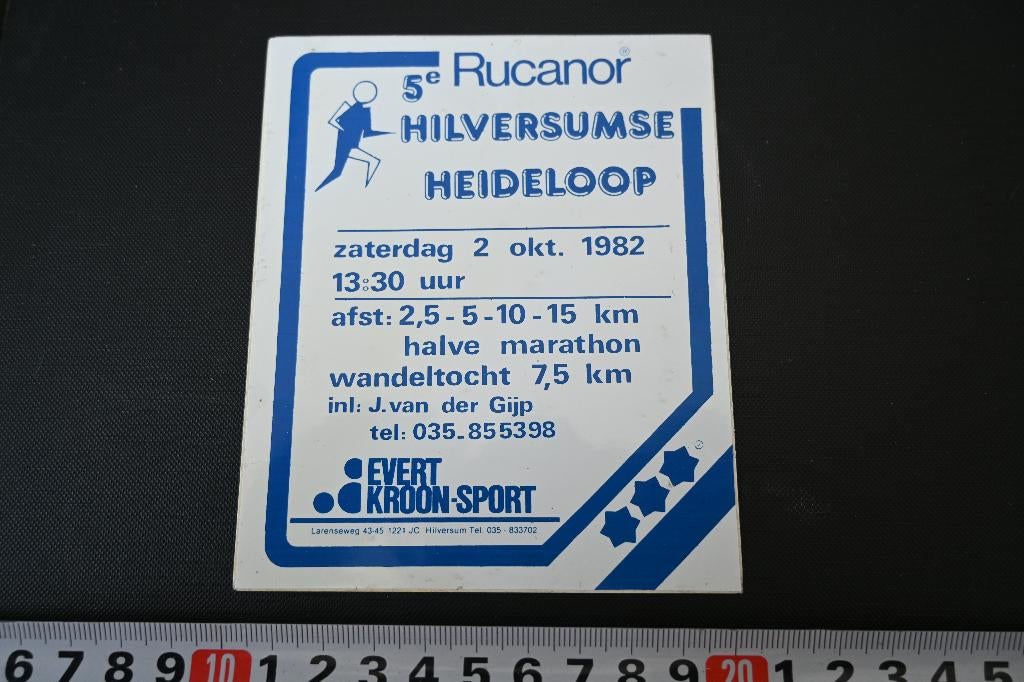 sticker 5e rucanor hilversumse heideloop 1982 inl. j vd gijp, Verzamelen, Ophalen, Zo goed als nieuw