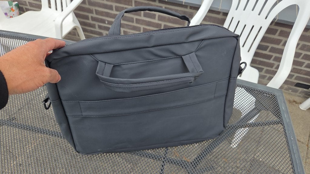 Nieuwe zwarte laptoptas - Ideaal voor werk en studie, Computers en Software, Laptoptassen, Nieuw, Aktetas, Ophalen of Verzenden
