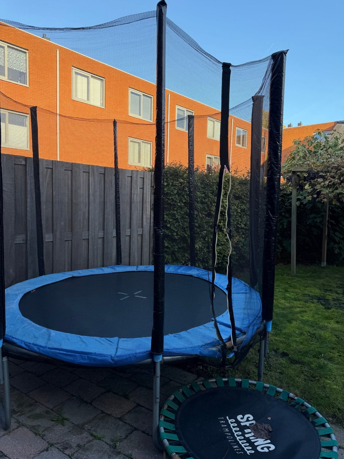 Trampoline met veiligheidsnet - Weinig gebruikt, Ophalen, Zo goed als nieuw