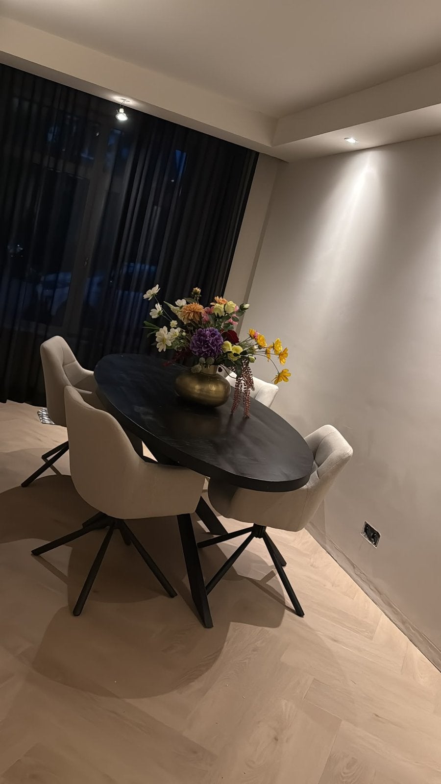 Ovale eettafel 180x200 cm - Zonder stoelen, Huis en Inrichting, Tafels | Eettafels, Ophalen, Gebruikt, 150 tot 200 cm, 200 cm of meer