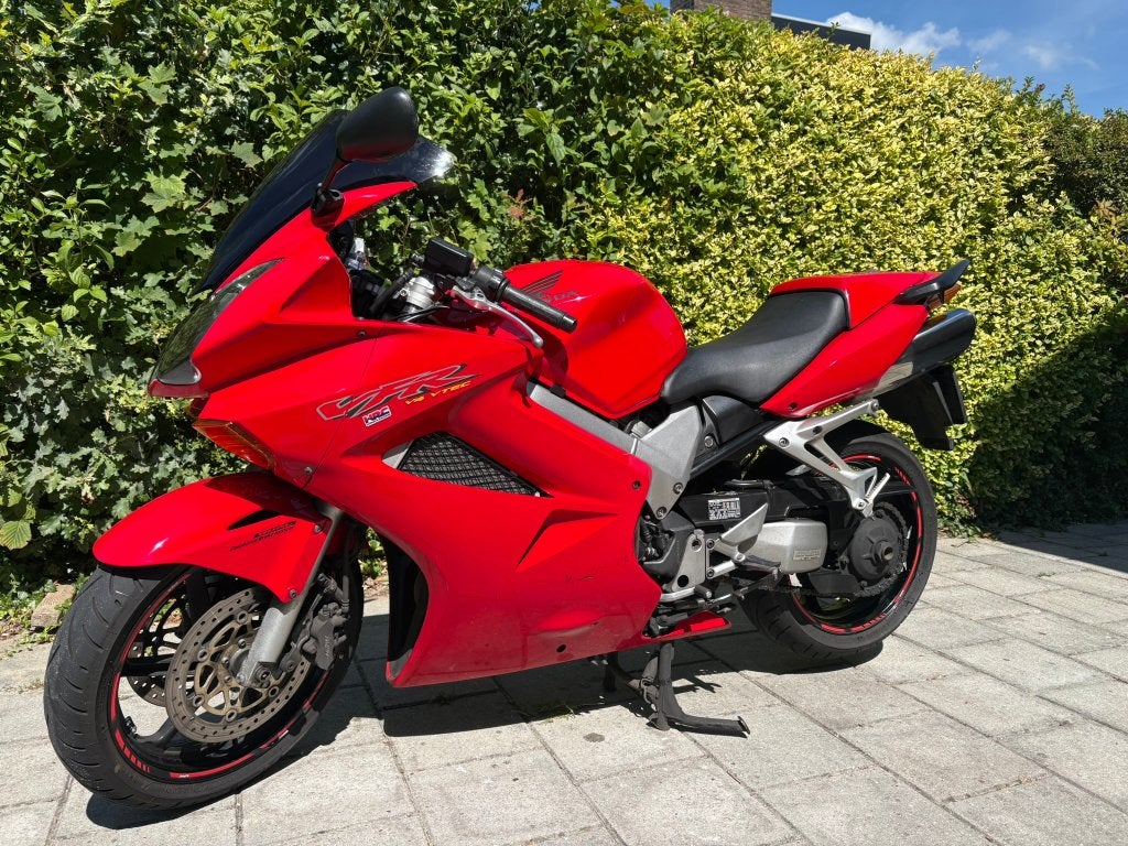 Honda VFR 800 2004 € 2950, Motoren, 4 cilinders, Meer dan 35 kW, 800 cc, Handgeschakeld