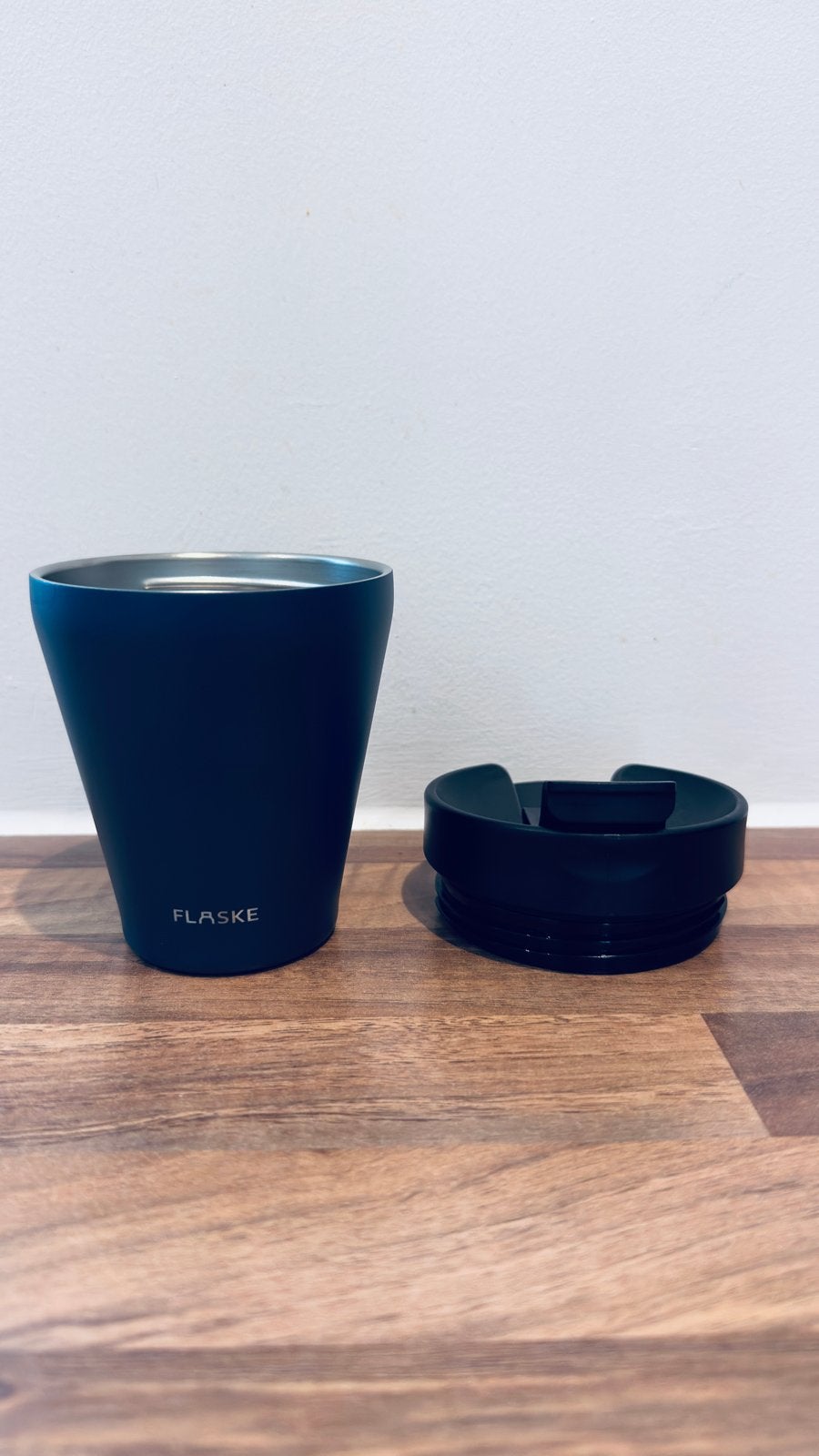 FLASKE drinkbeker - Donkerblauw, Ophalen of Verzenden, Zo goed als nieuw, Metaal, Overige merken