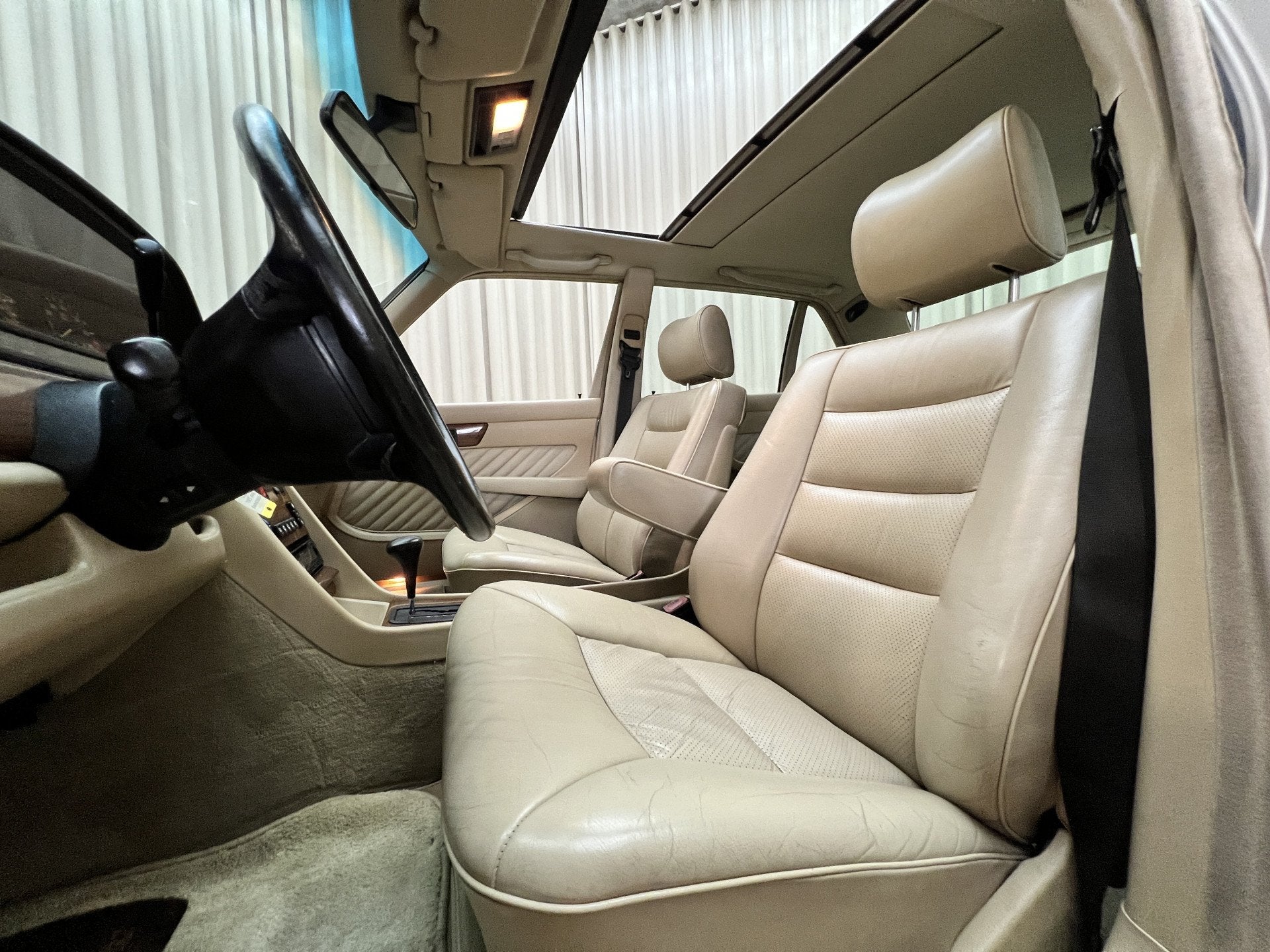 Mercedes-Benz S-Klasse 300 SEL / Boekjes / ABS / Verlengd /, Auto's, Automaat, Achterwielaandrijving, 179 pk, Beige