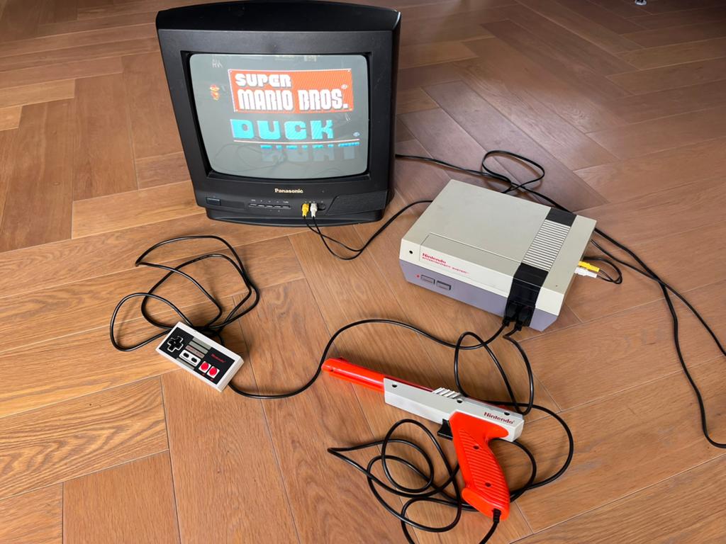 NES te huur, €20 voor een weekend, Ophalen, Zo goed als nieuw, Met 2 controllers