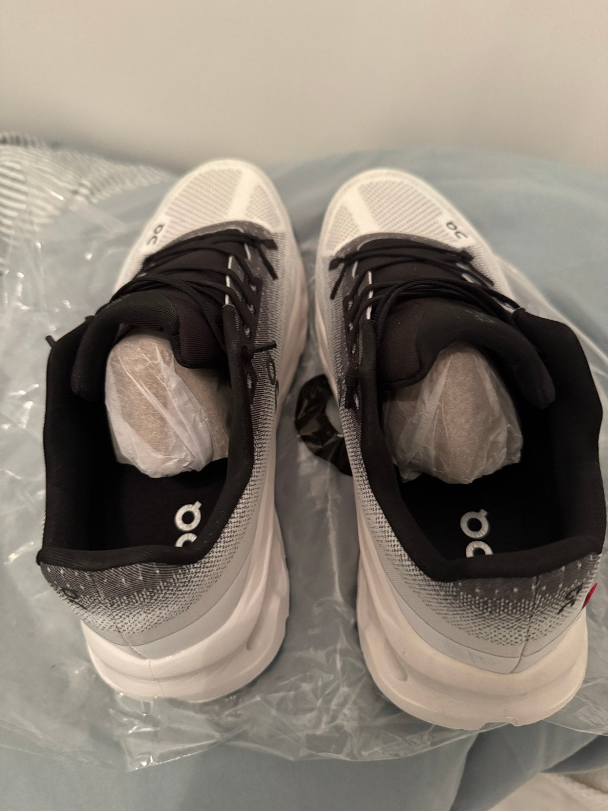 Nieuwe On Running Cloud- Wit/Zwart, Ophalen of Verzenden, Nieuw, Wit, Sneakers of Gympen