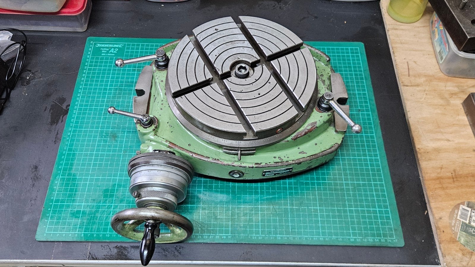 Walter 250mm verdeeltafel, Ophalen, Elektrisch