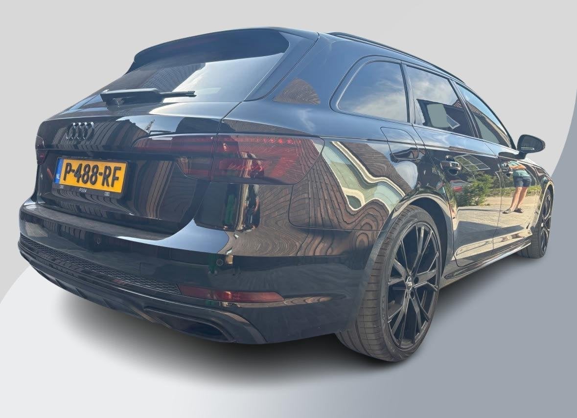 Audi A4 Avant 40 TFSI Sport S line black edition 190 PK | Zw, Auto's, Audi, Gebruikt, 1984 cc, A4, Zwart