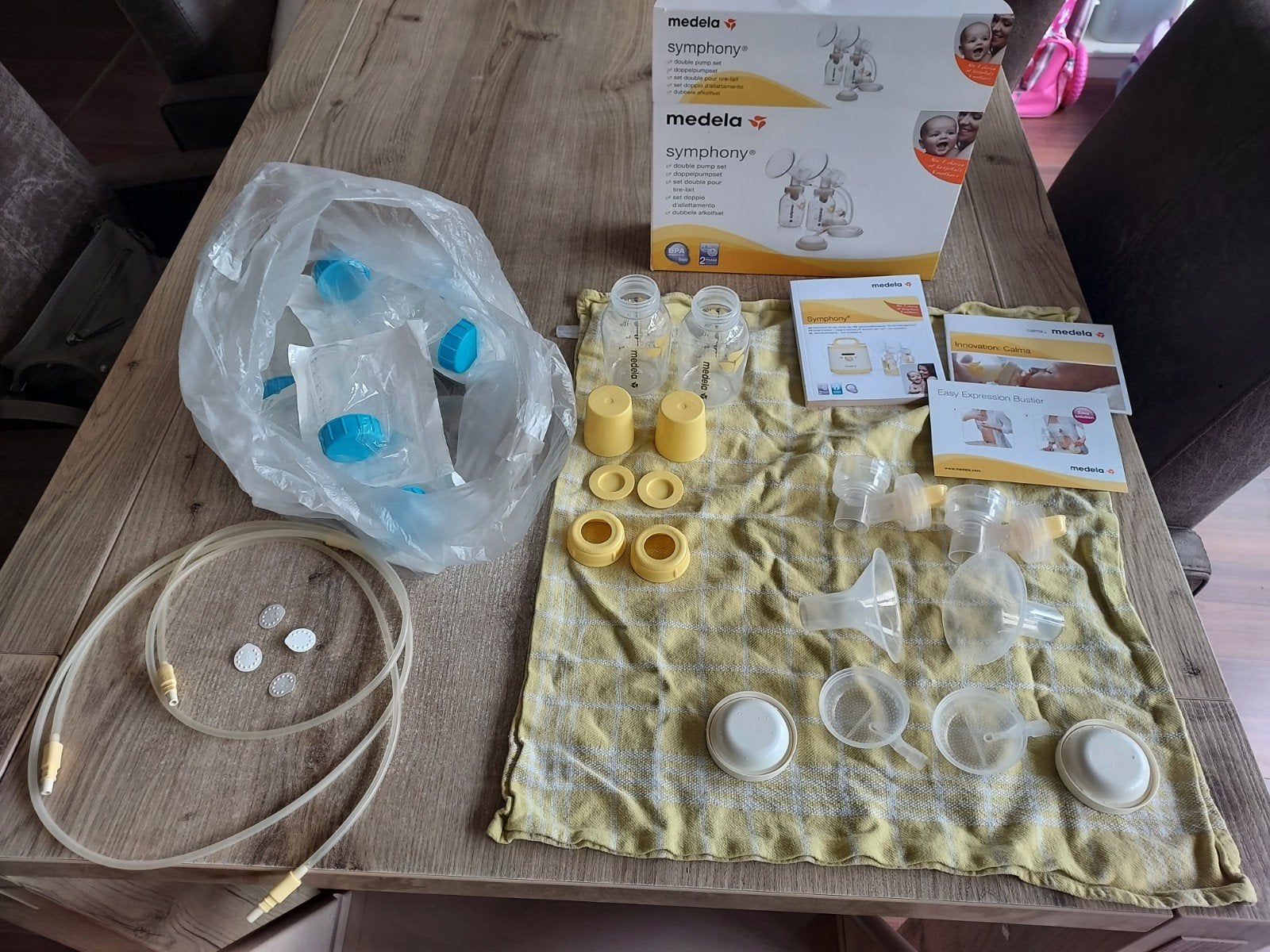 Medela symphony dubbele pomp set, Kinderen en Baby's, Babyvoeding en Toebehoren, Ophalen of Verzenden, Gebruikt, Borstkolf