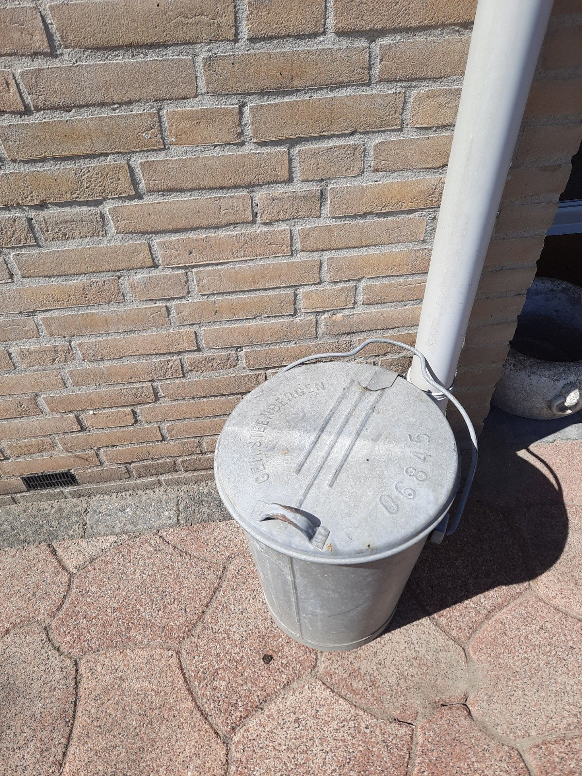Vintage vuilnisbak Steenbergen, Ophalen, Zo goed als nieuw