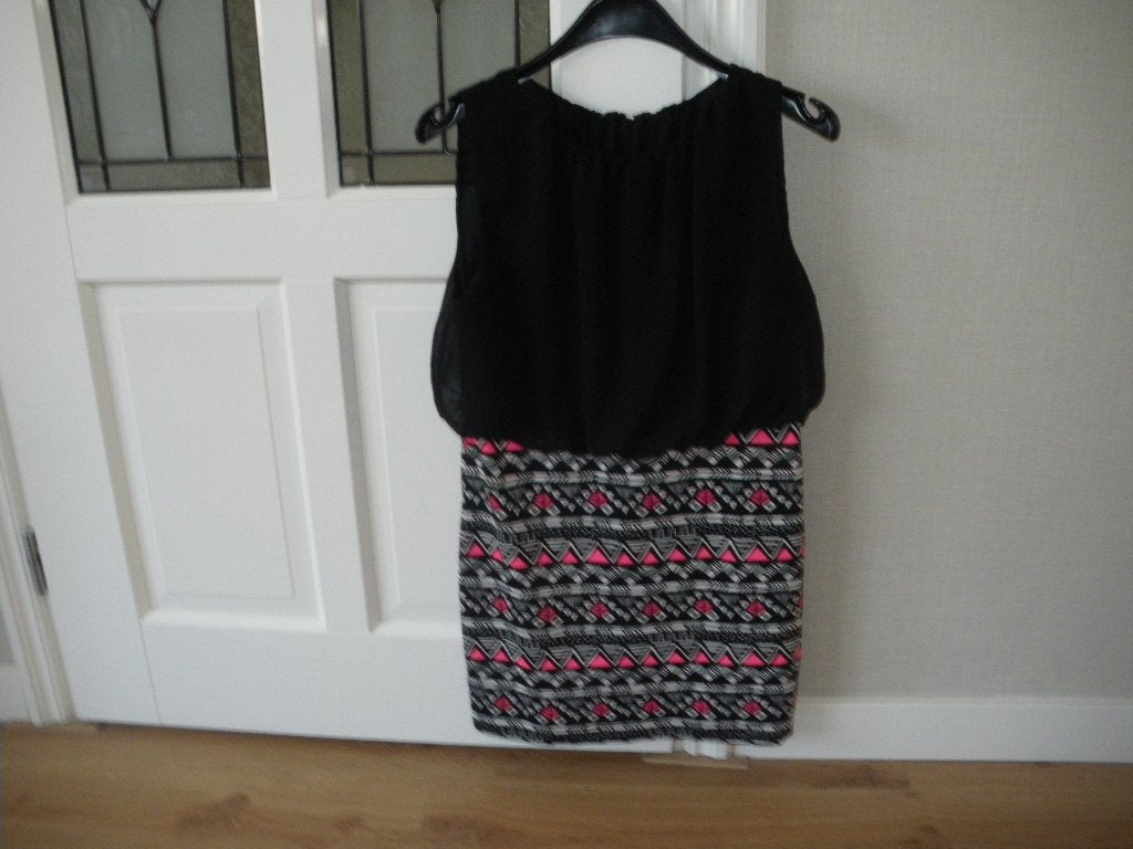 nieuw leuk zwart roze mouwloos zomer jurkje 40 merk only, Maat 38/40 (M), Zwart, Nieuw, Ophalen of Verzenden