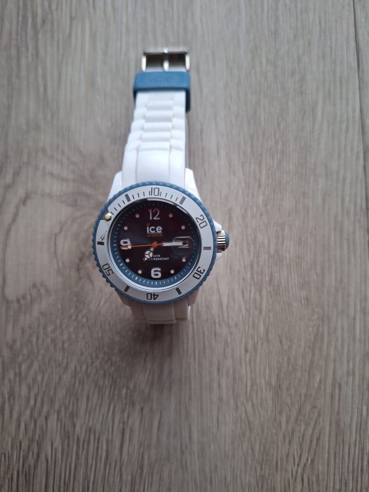 Ice Watch met witte rubberen band - perfecte staat, Kunststof, Polshorloge, Kunststof, Zo goed als nieuw