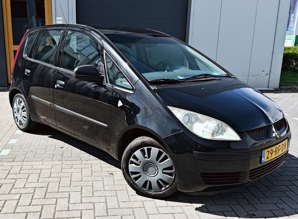 Mitsubishi Colt 1.3 CZ5 2005 Zwart, Auto's, Stof, 31 €/maand, Origineel Nederlands, Bedrijf