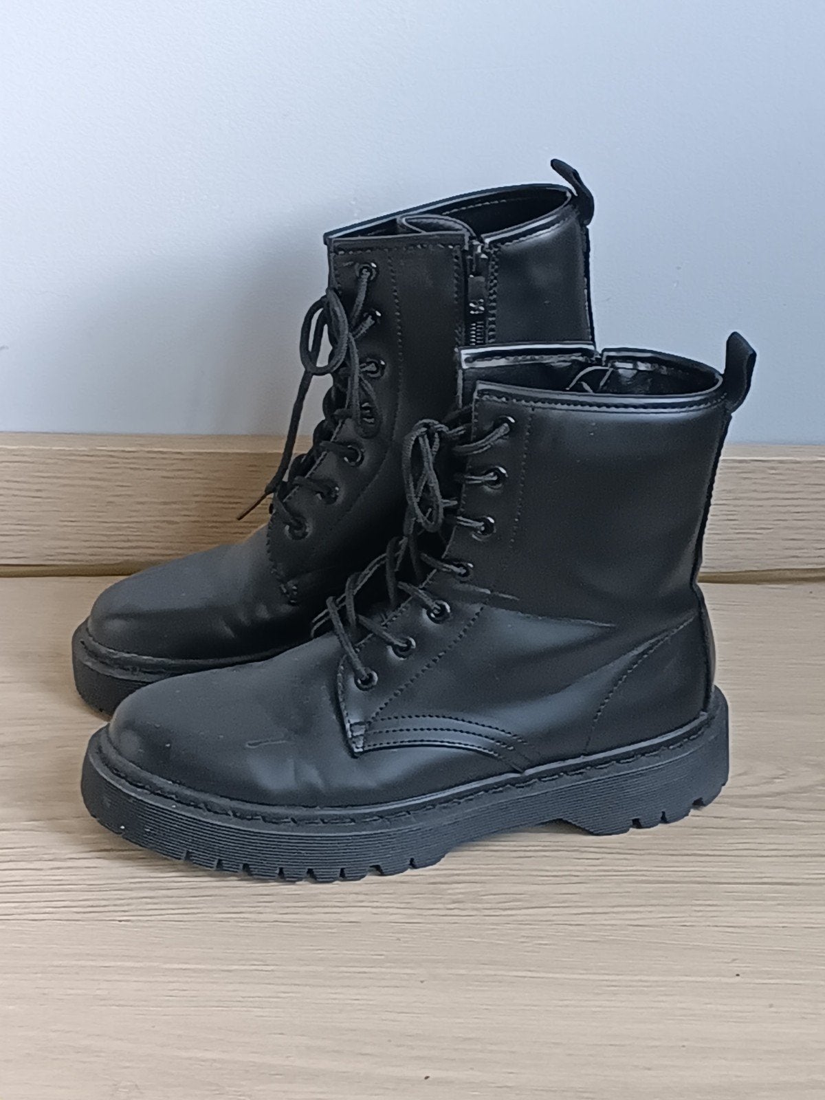 Stoere zwarte veterlaarzen van Lucky Shoes - maat 39, Zwart, Lage of Enkellaarzen, Lucky Shoes, Ophalen of Verzenden