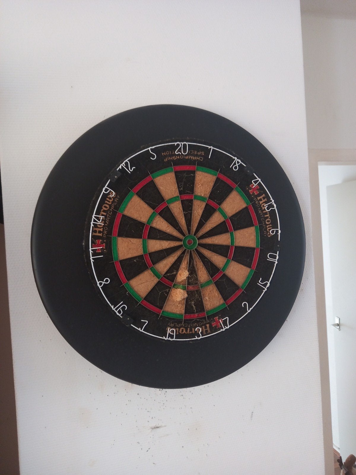 Harrows Dartbord met Surround - Gebruikt, Ophalen