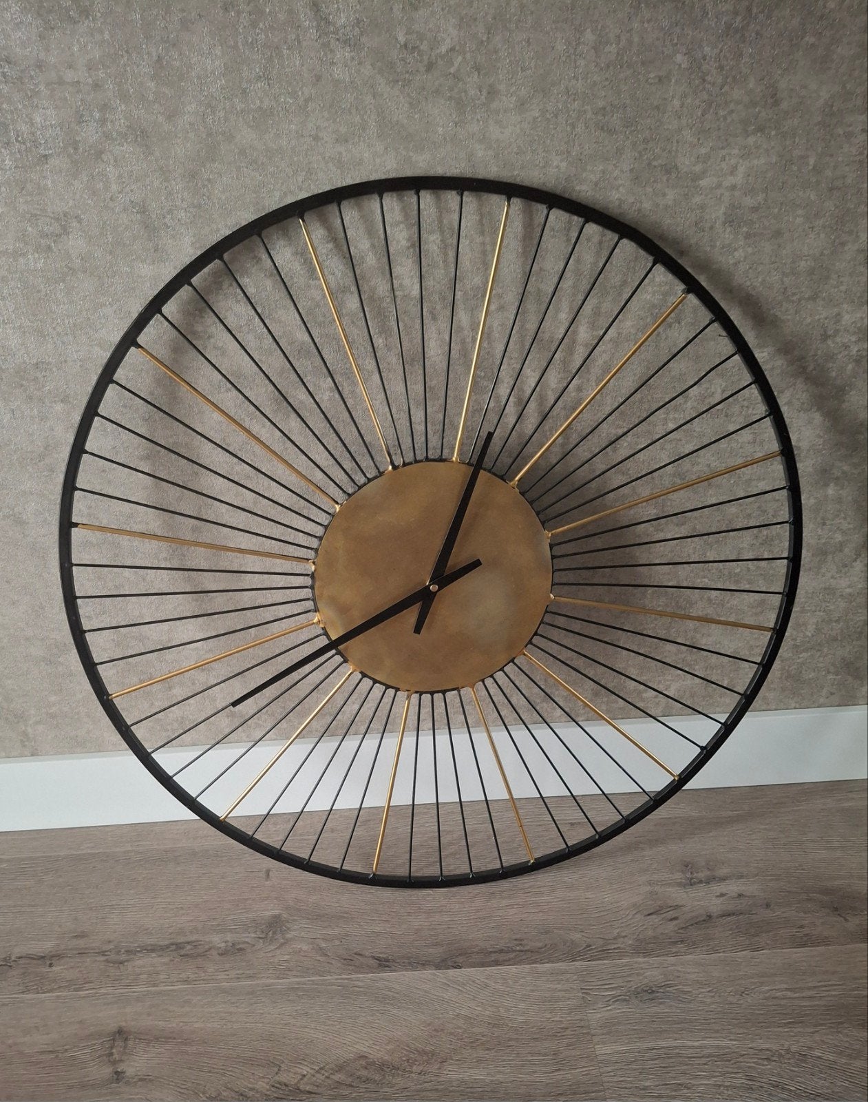 Grote ronde wandklok metaal, Ophalen, Wandklok