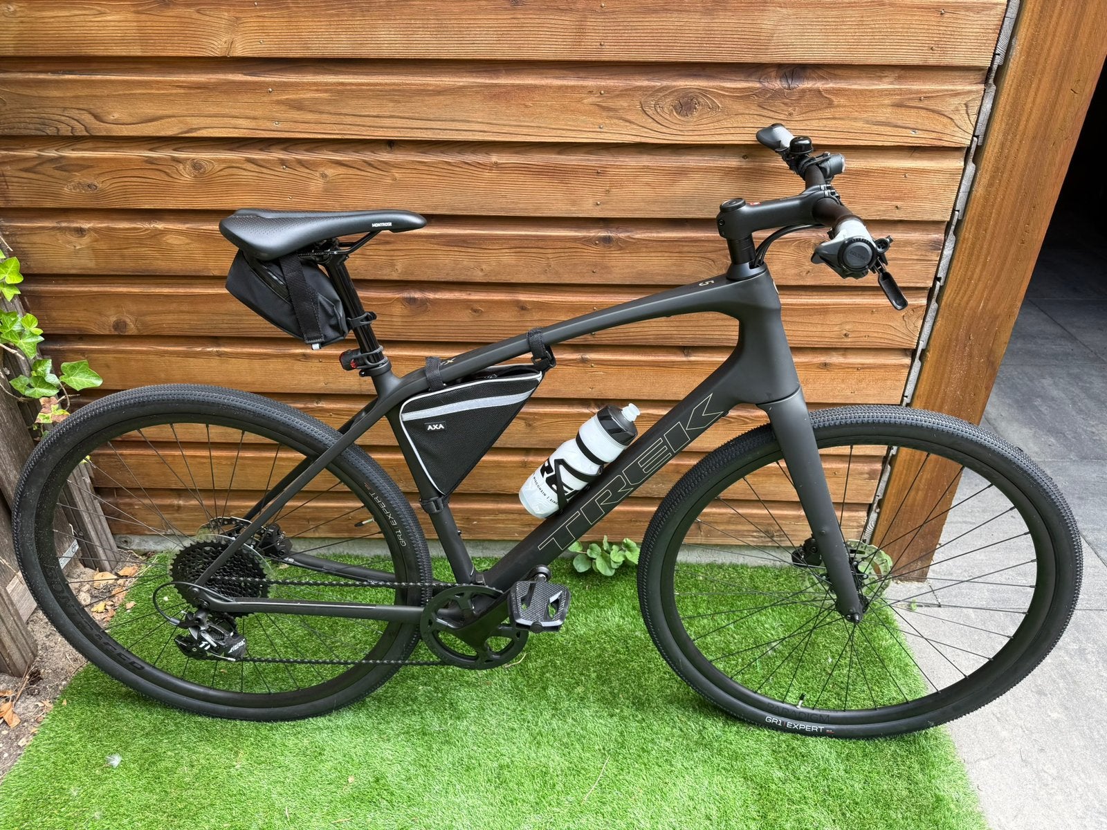 Trek FX Sport 5 Carbon L – Matte Black Olive / Deep Smoke, Minder dan 10 versnellingen, Zo goed als nieuw, Schijfrem, Ophalen