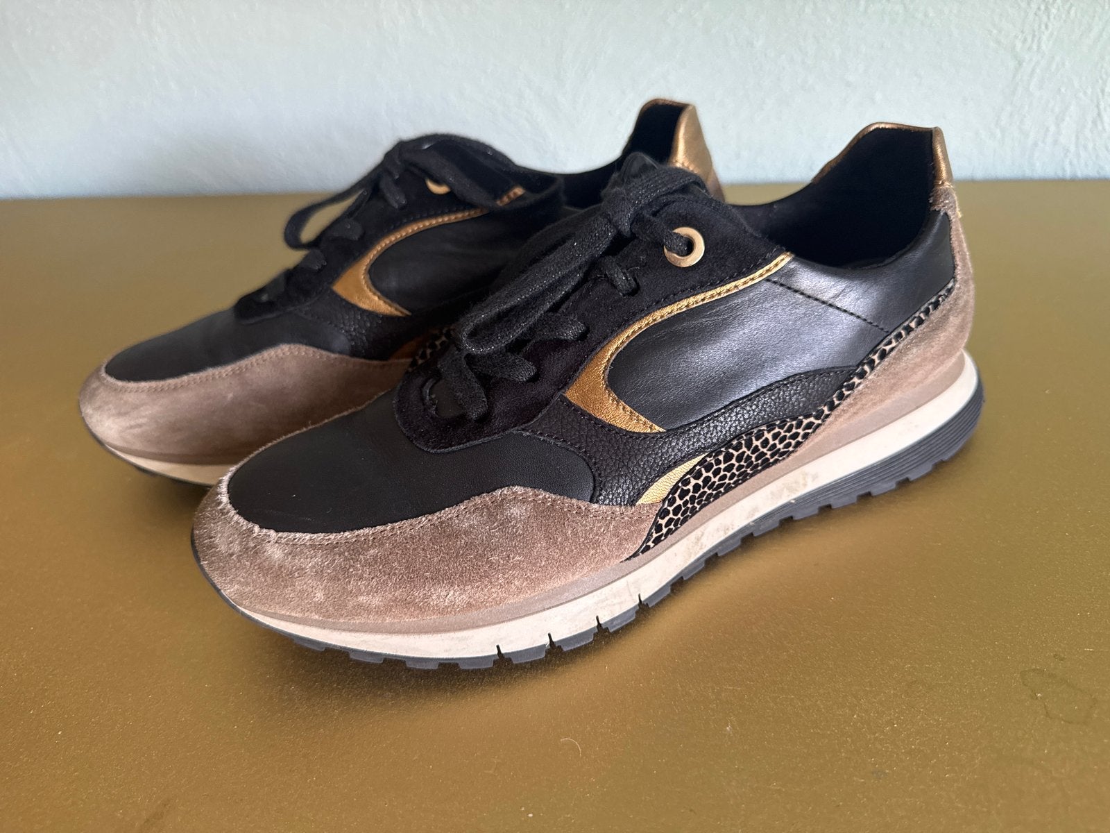 Gabor sneakers zwart/goud met dierenprint, Kleding | Dames, Schoenen, Zwart, Ophalen of Verzenden, Sneakers of Gympen, Zo goed als nieuw
