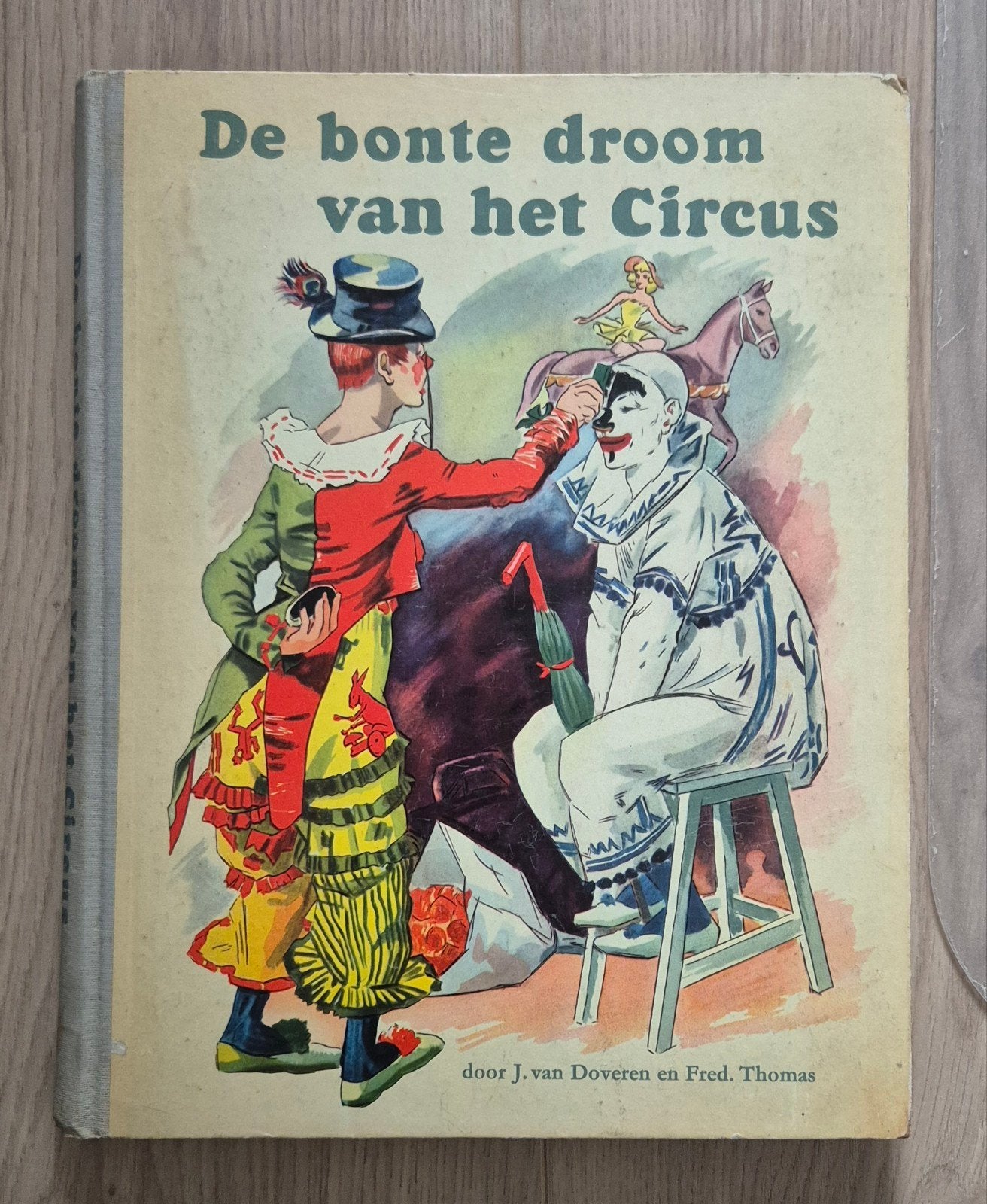 Plakplaatjesalbum - De bonte droom van het circus - 1956, Boeken, Prentenboeken en Plaatjesalbums, Ophalen of Verzenden, Gelezen