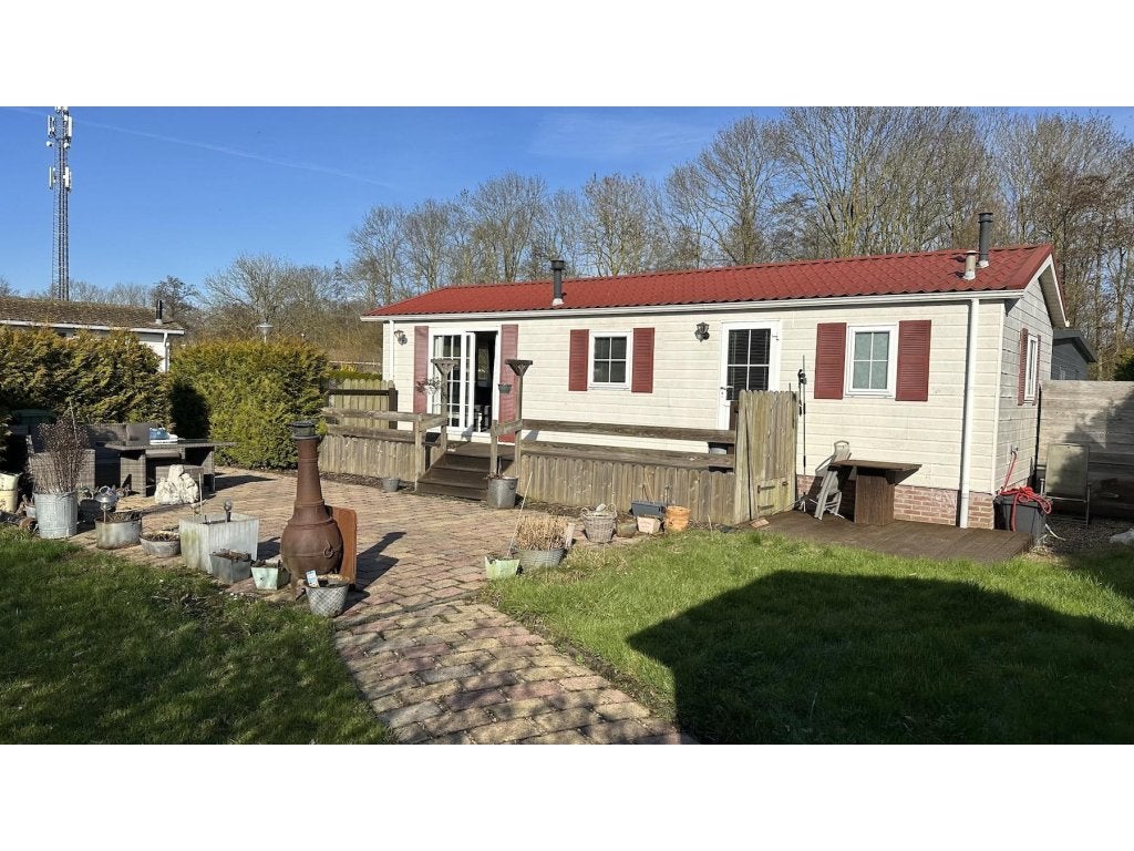 Chalet met eigen grond(396 m2) te koop in Berkhout,N-H!R#52R, Tot en met 4