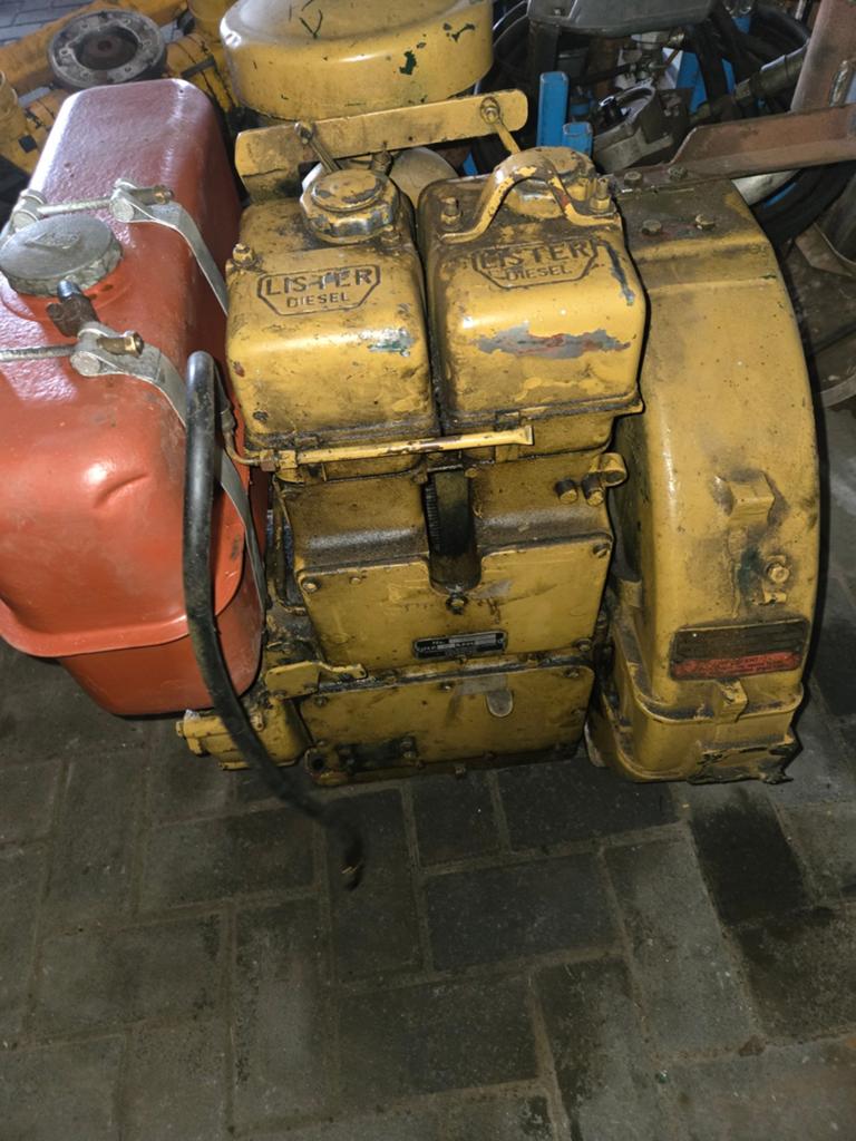 LISTER 2CILINDER, Ophalen, Zo goed als nieuw, Benzinemotor, 1800 rpm of meer