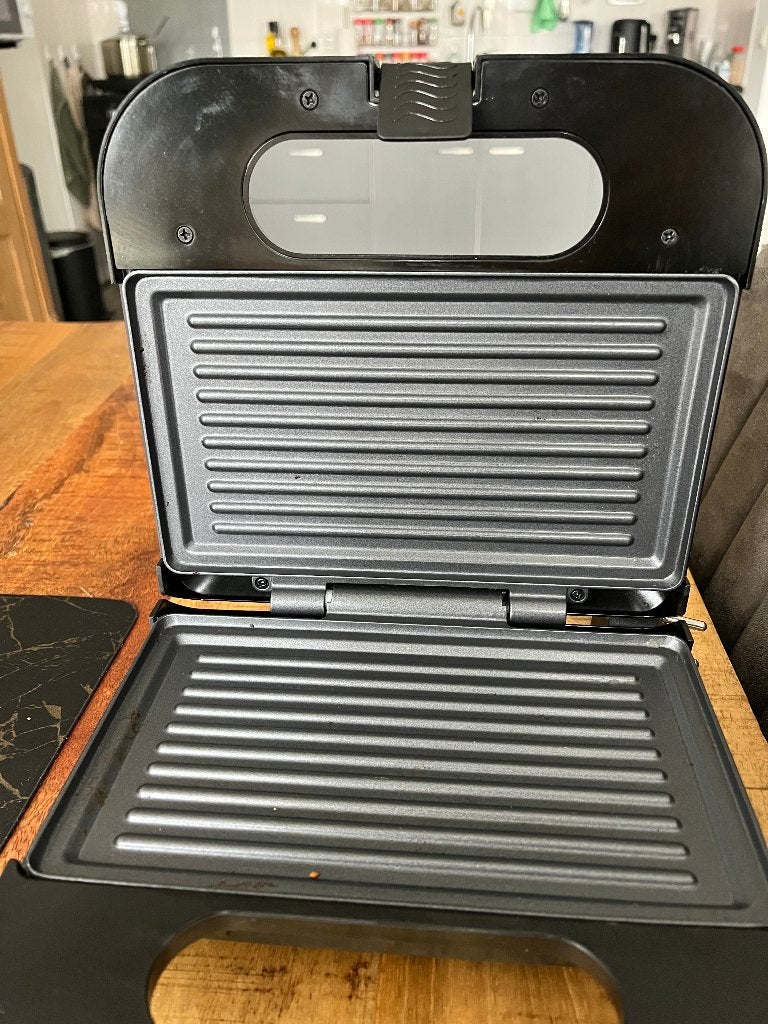 Tomado Grill - Compact en Handig, Ophalen, Zo goed als nieuw